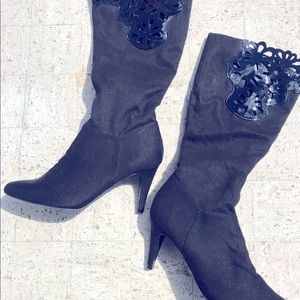 Sassy 90s mid calf vintage high heel black boots